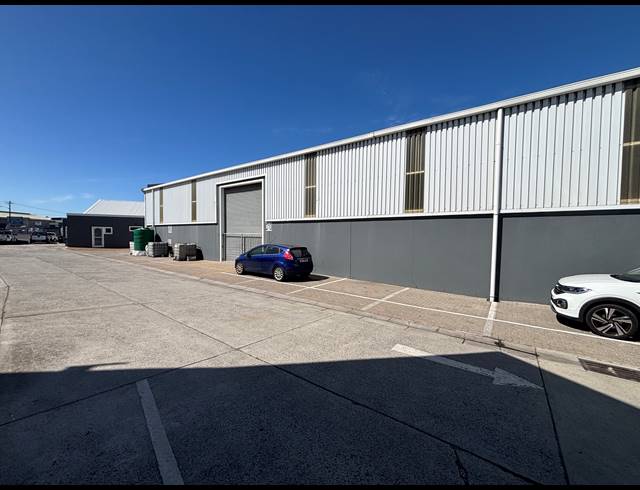 888M² WAREHOUSE TO LET IN BEACONVALE
